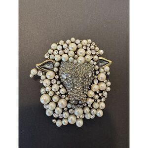 Heidi Daus " Mary Had a Little Lamb" Brooch Pin NEW